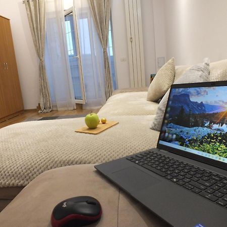 E&C Aparthotel Bucharest Mall, Unirii Area Ngoại thất bức ảnh